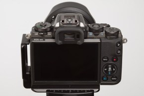 Canon EOS M5 w/ Canon EF-M 11-22mm 1:4-5.6 IS STM (Back)